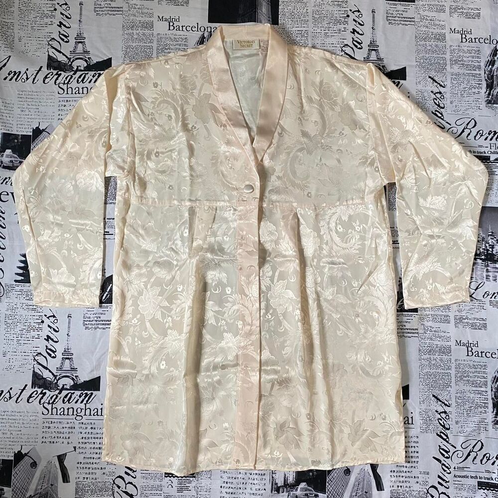 Victoria's Secret Women's cream floral embossed robe deadstock vintage 80s nwt